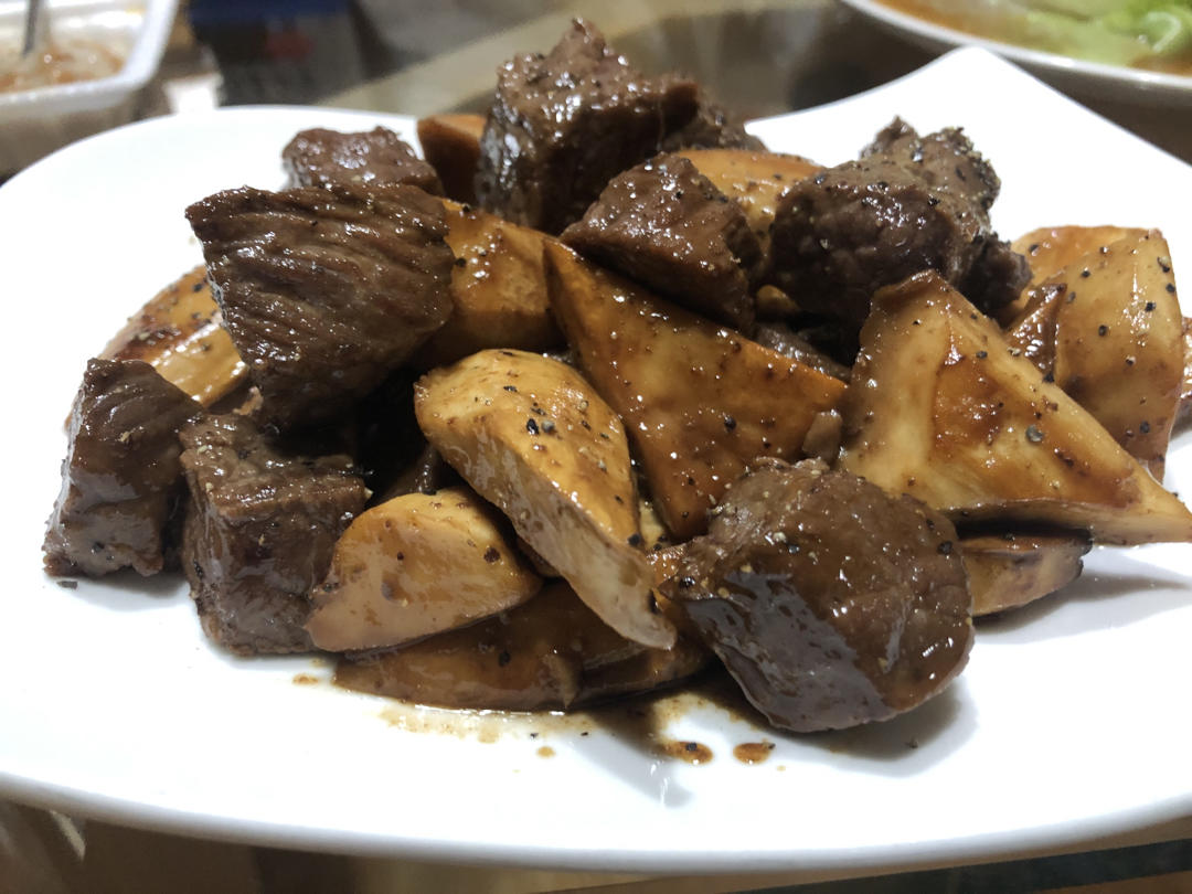 黑胡椒杏鲍菇牛肉粒