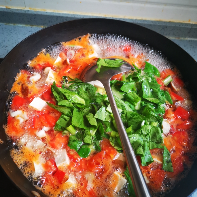 番茄鸡蛋菠菜汤的做法 步骤5