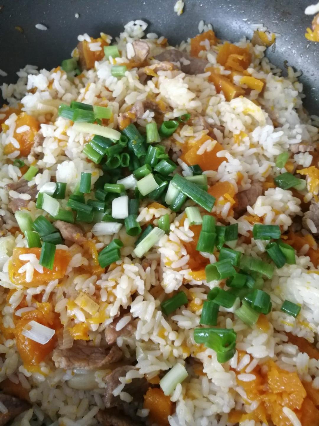 美味到不行的南瓜饭
