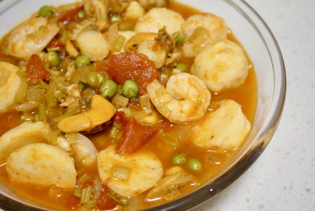 为厨房小白准备的一道高级快手宴客菜#茄汁海鲜烩时蔬#的做法