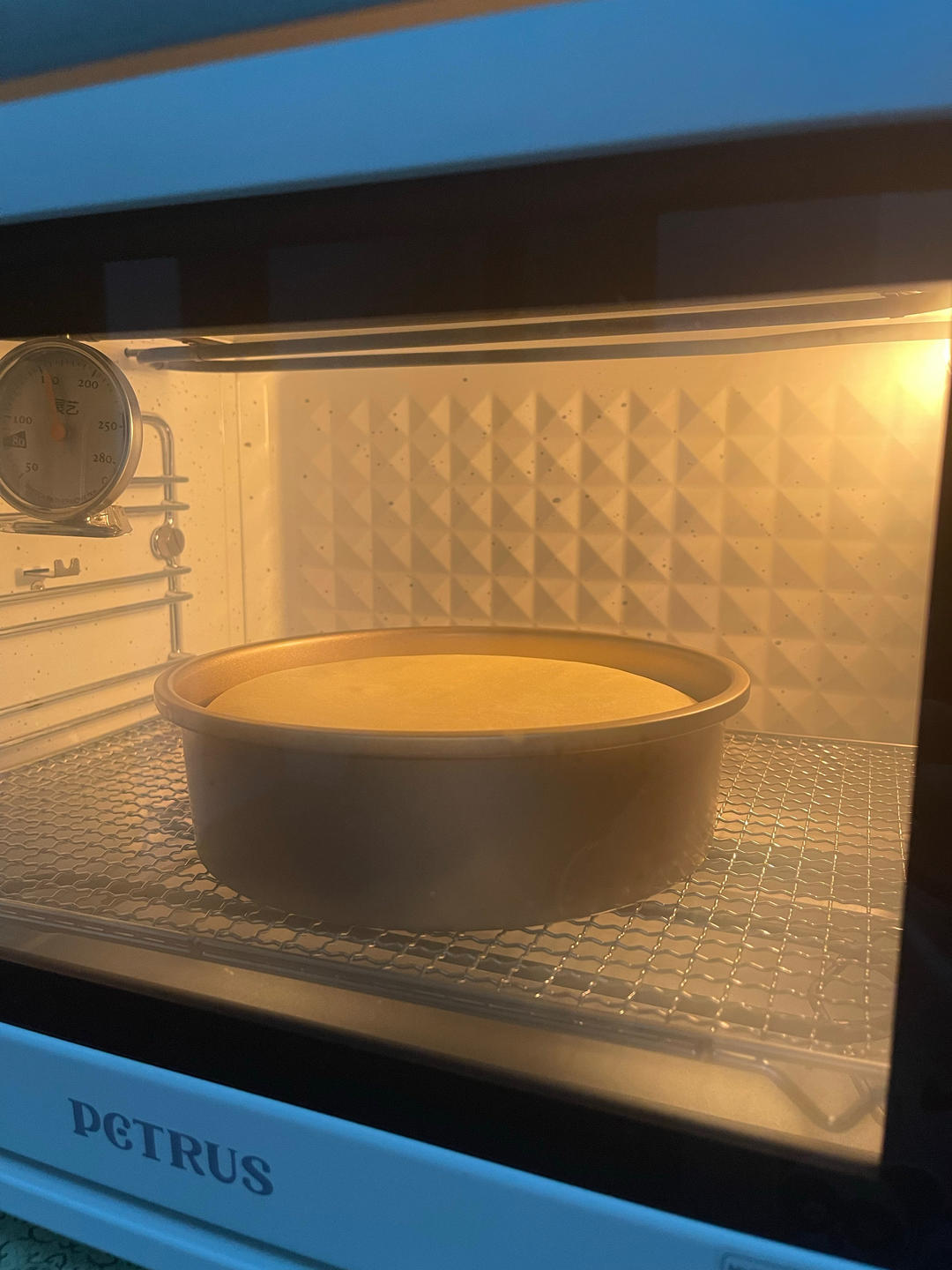 不凹底不塌陷的完美戚风蛋糕