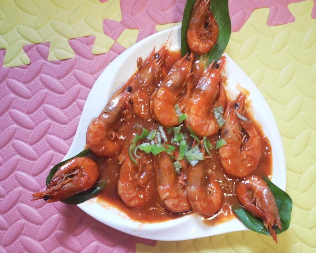 家常秘制茄汁大虾