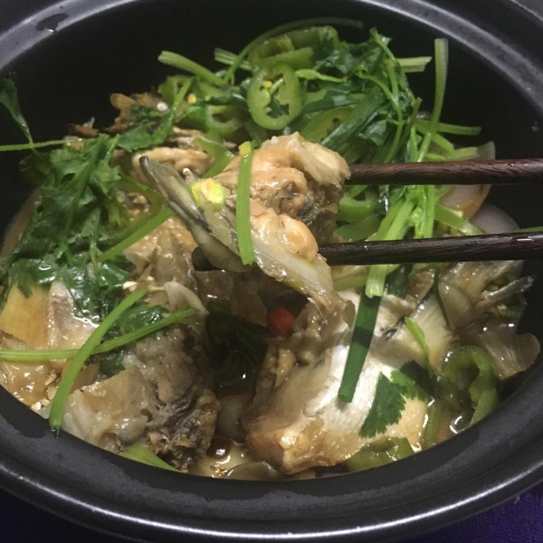 这么做《中餐厅》里的砂锅鱼头煲，超简单！