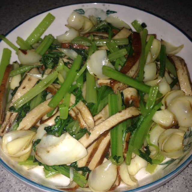 芹菜炒香干