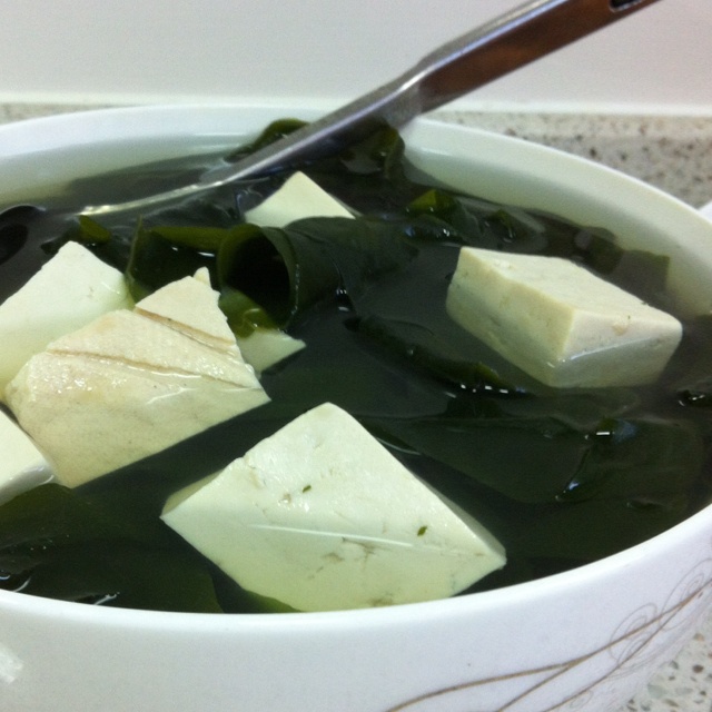 裙带豆腐汤