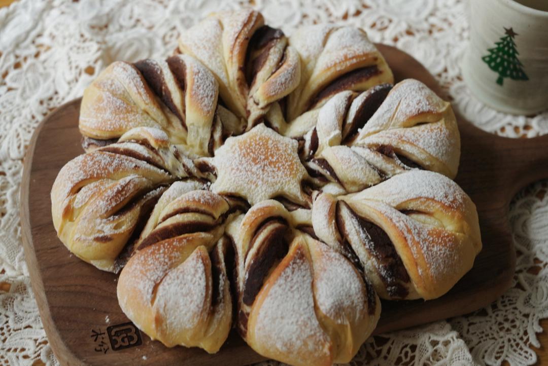 ins风圣诞节雪花豆沙面包---错过了夏天的风秋天的雨 不能再错过冬天的雪花