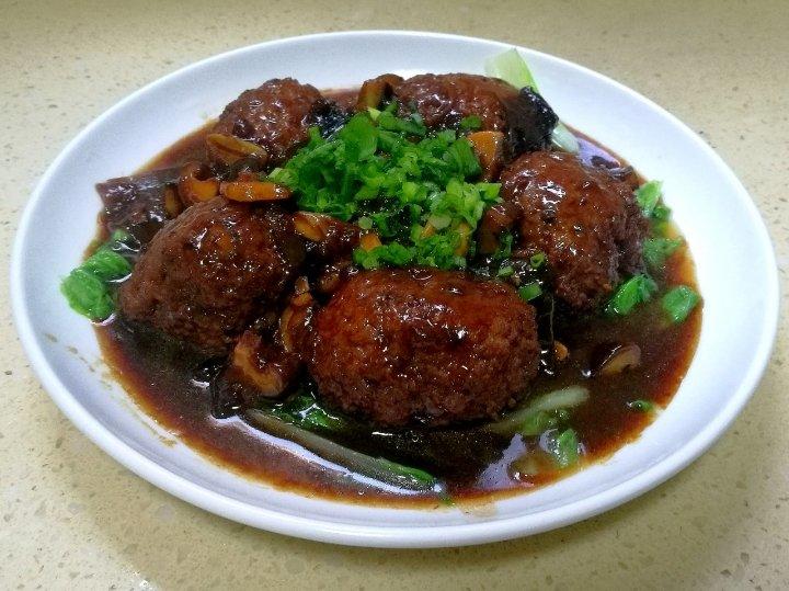四喜丸子/红烧狮子头 Chinese Meatballs