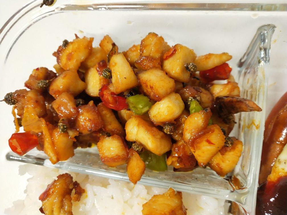 鸡胸肉做的辣子鸡丁