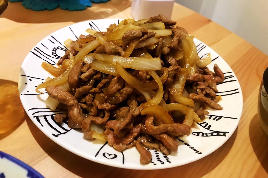 洋葱炒牛肉