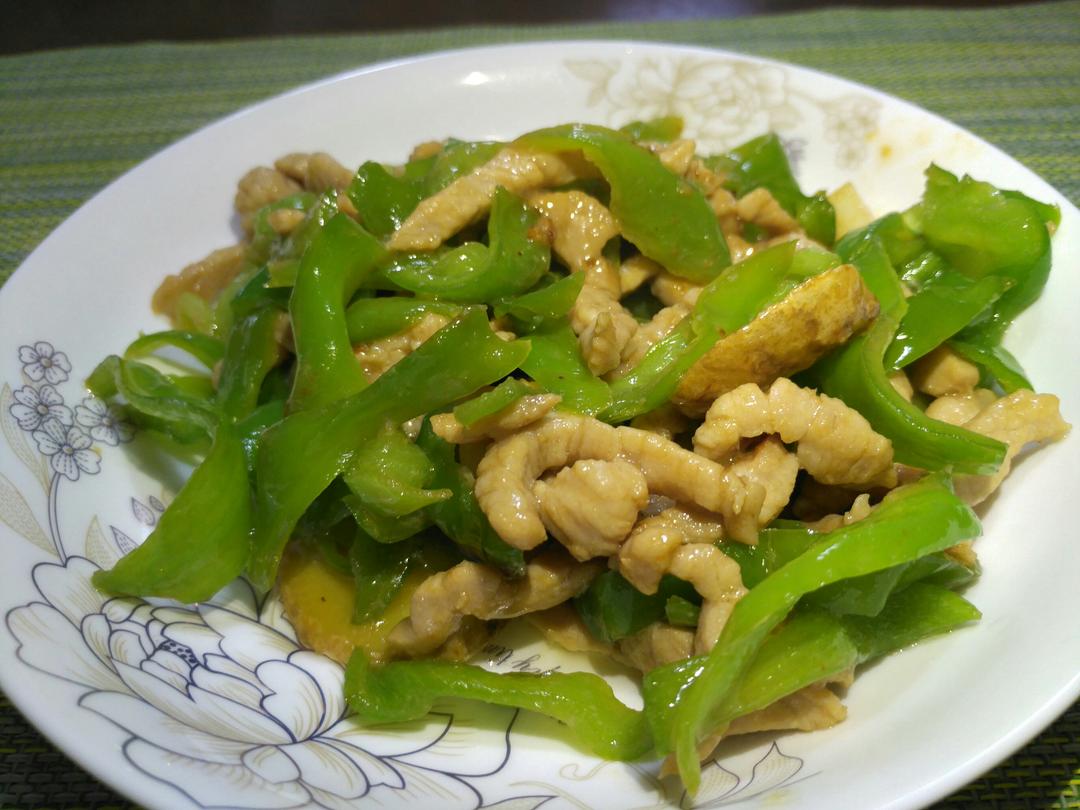 青椒炒肉丝