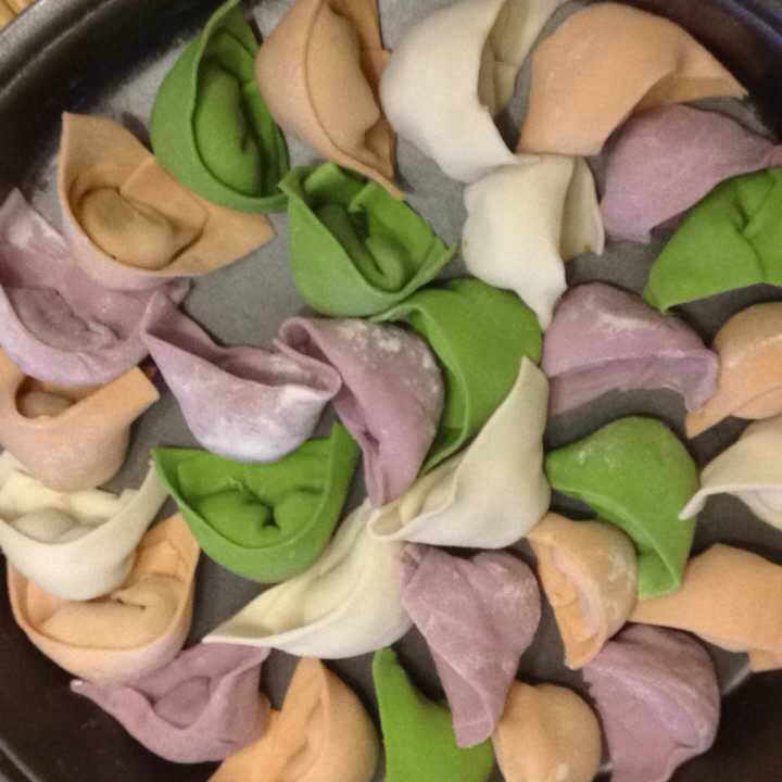 彩色水饺