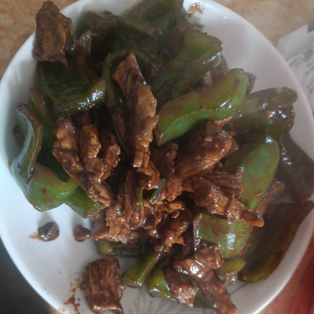 下饭神器👉青椒炒肉
