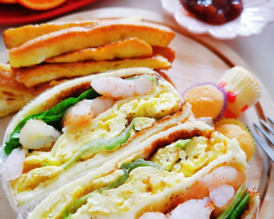 鲜虾滑蛋三明治的做法