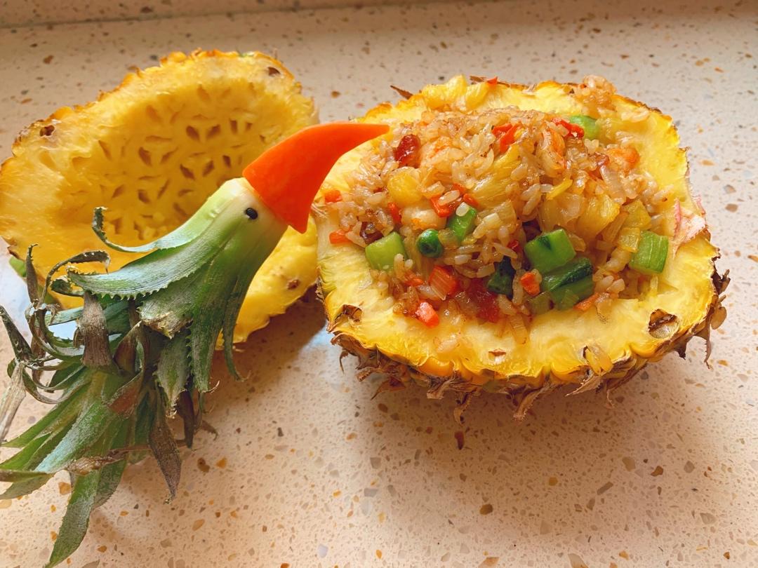 虾仁菠萝炒饭