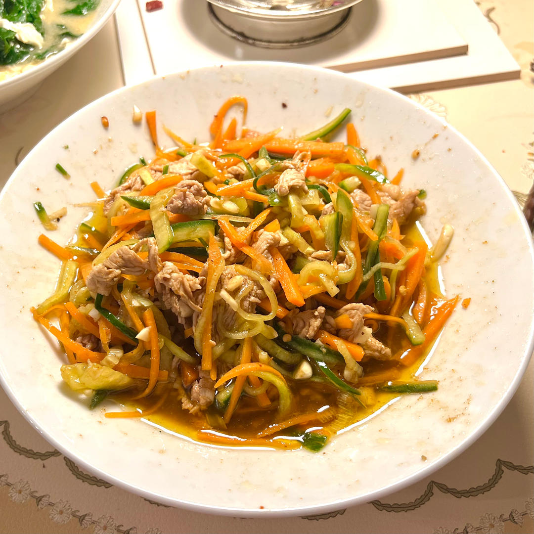 有时候，真的忍不住，搞一盘蒜泥白肉