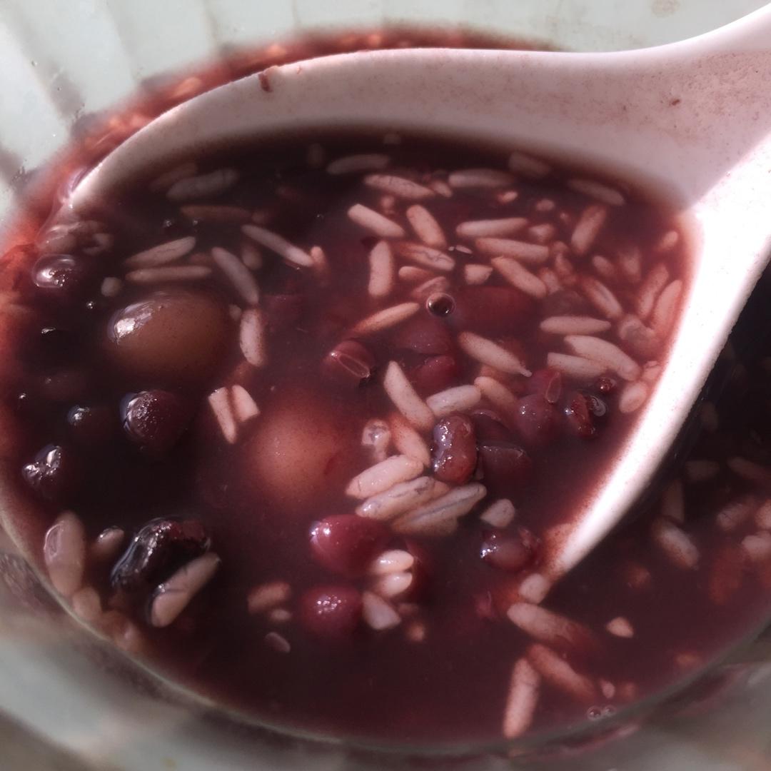 红豆黑米酒酿粥