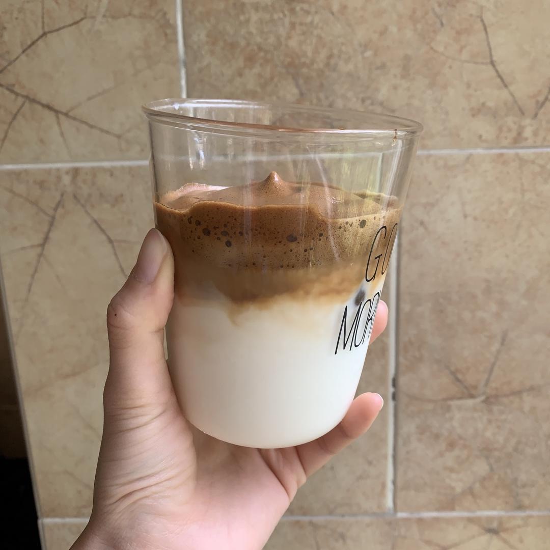 超快的韩国dalgona400次咖啡，只需15秒