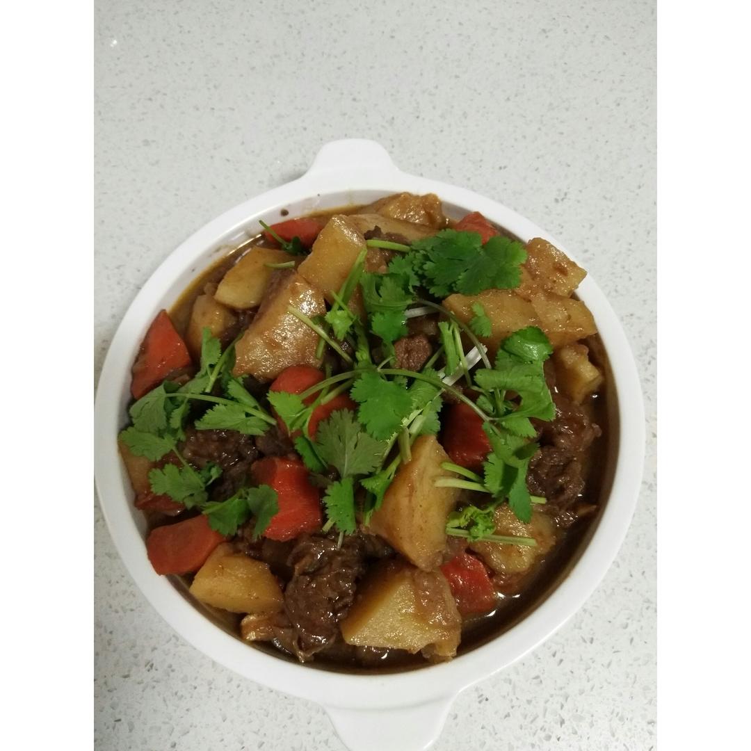 红烧牛肉土豆 （独家秘制）