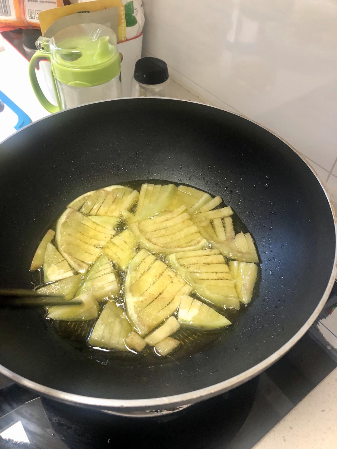 红烧茄子煲的做法 步骤1