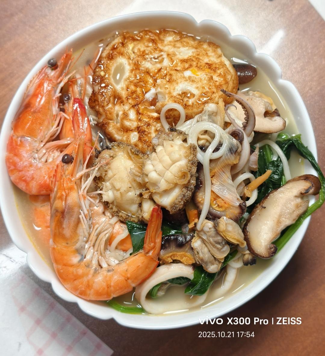 不容错过的“海鲜面”