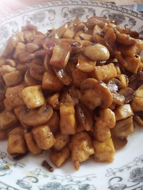 口蘑豆腐饭