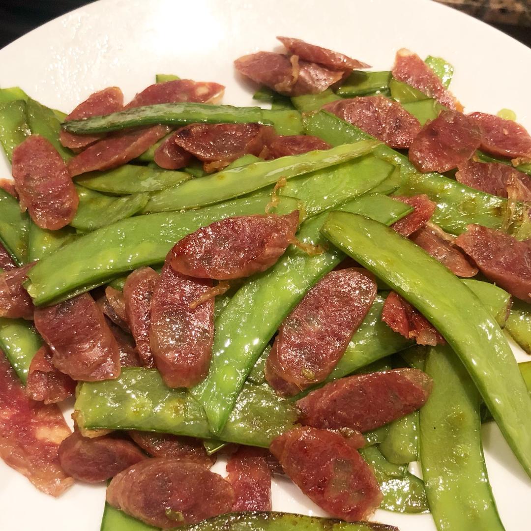 腊肠炒荷兰豆