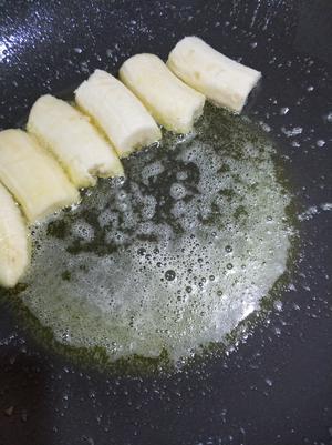 不放一粒糖的焦香黄油香蕉酱（大量消耗成熟香蕉）的做法 步骤2