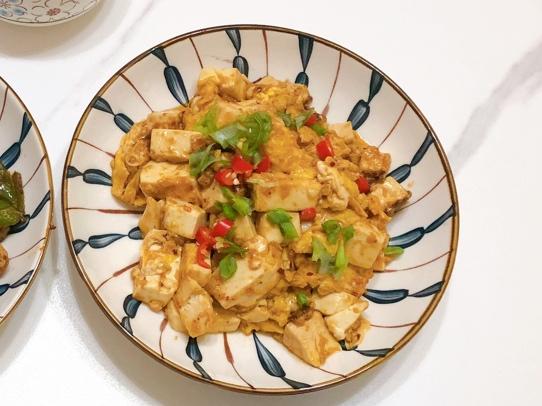 无敌诱人巨下饭鸡蛋抱豆腐