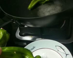 好吃的青椒酿肉的做法 步骤5