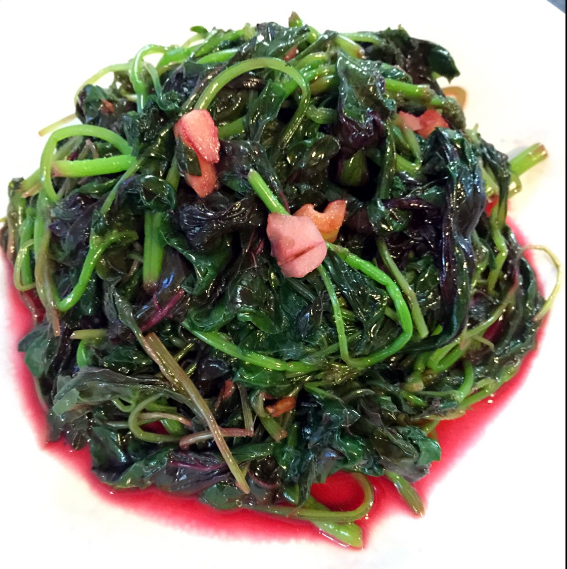 美人儿高兴做的蒜茸炒红苋菜