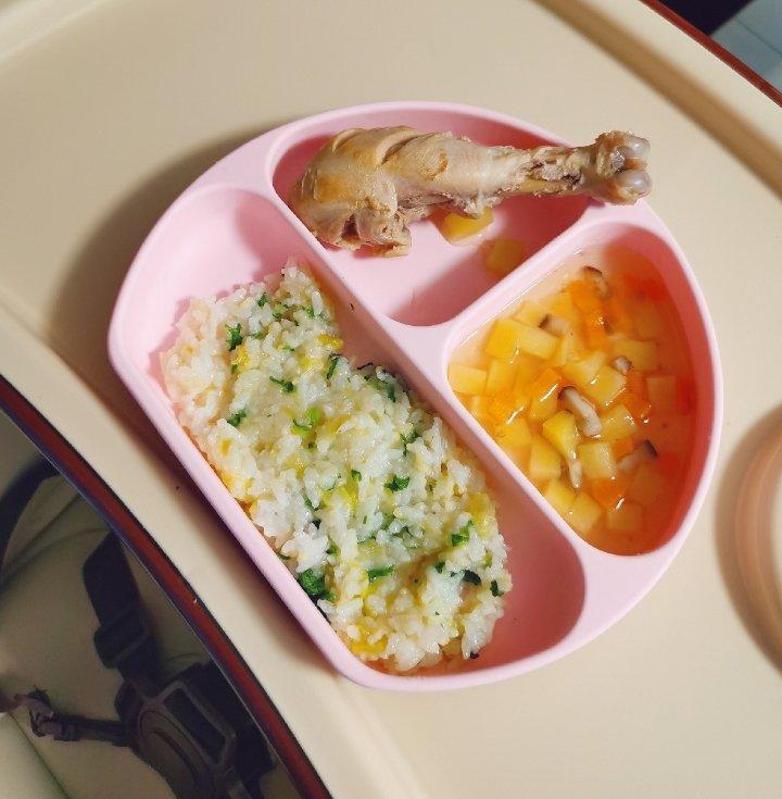 宝贝，妈妈陪你成长