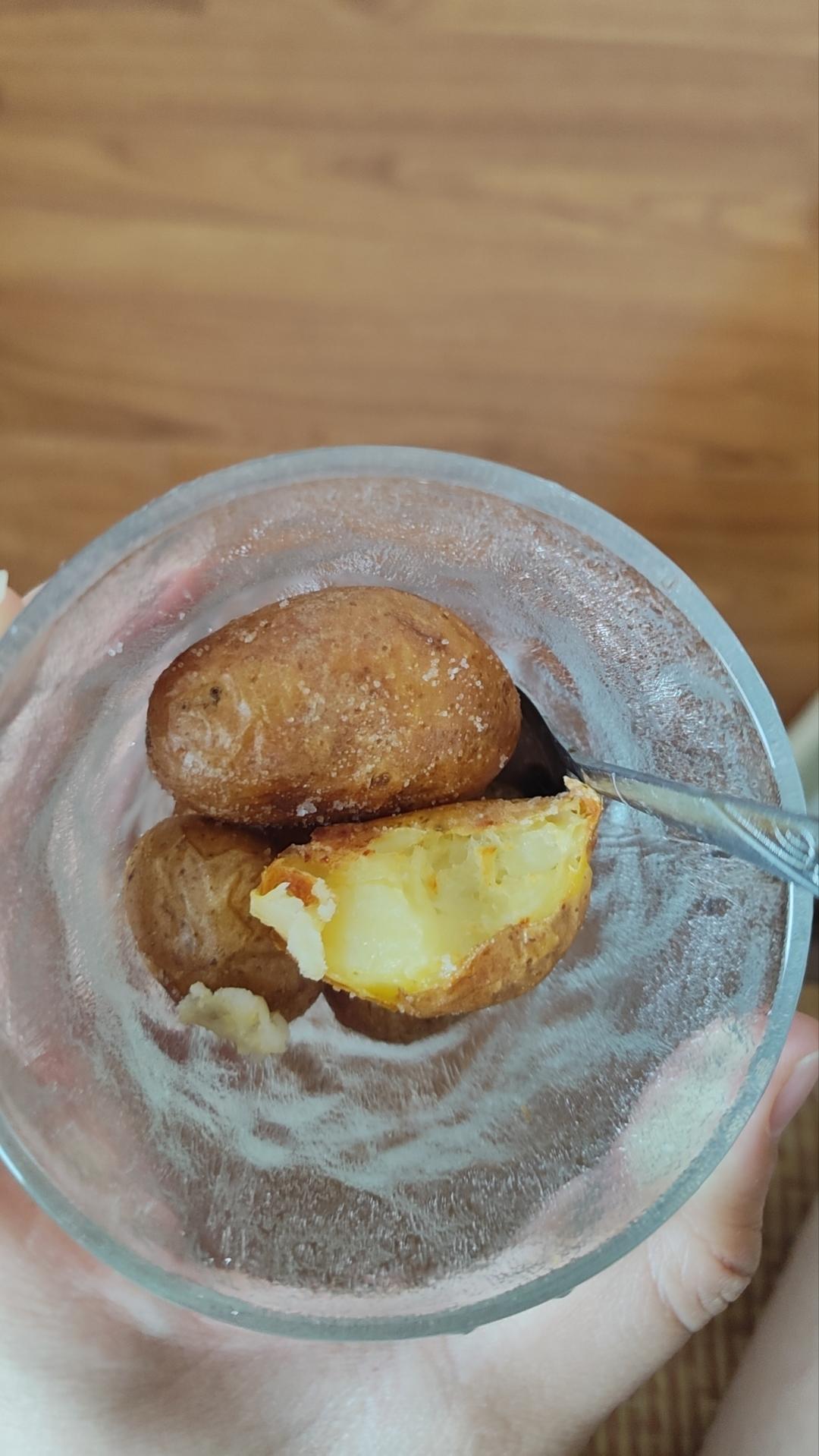 今天是大不列颠女孩之盐烤土豆