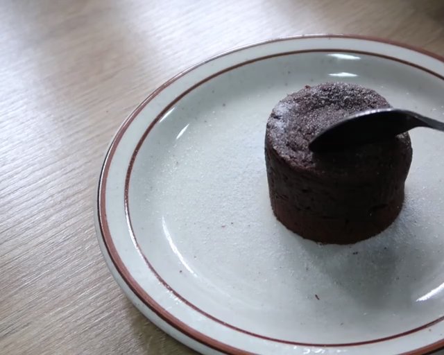 酒心熔岩巧克力蛋糕的做法 步骤20