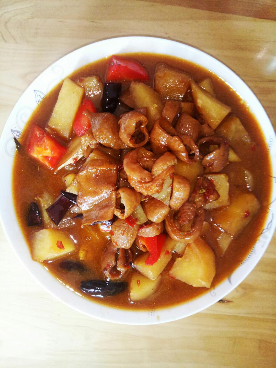 土豆烧肥肠