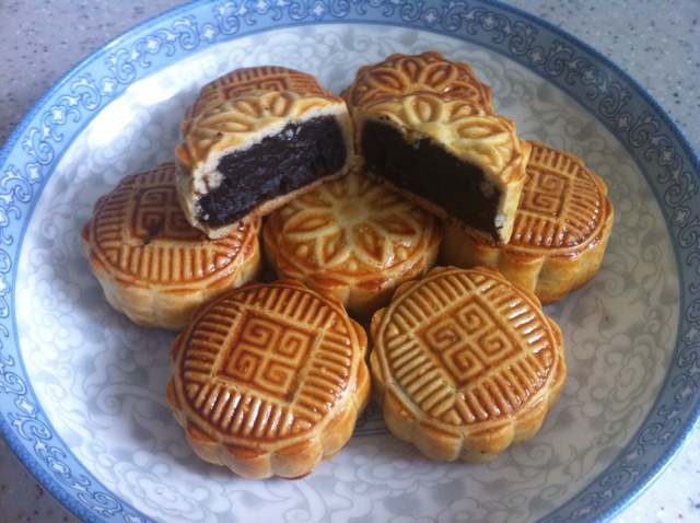 广式枣泥月饼