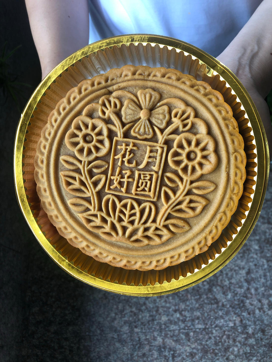 🥮中秋月饼之比脸大的大月饼——全家团圆分享👪
