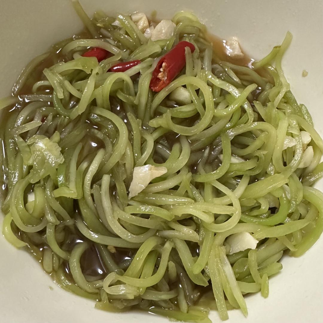 爽脆糖醋青笋丝