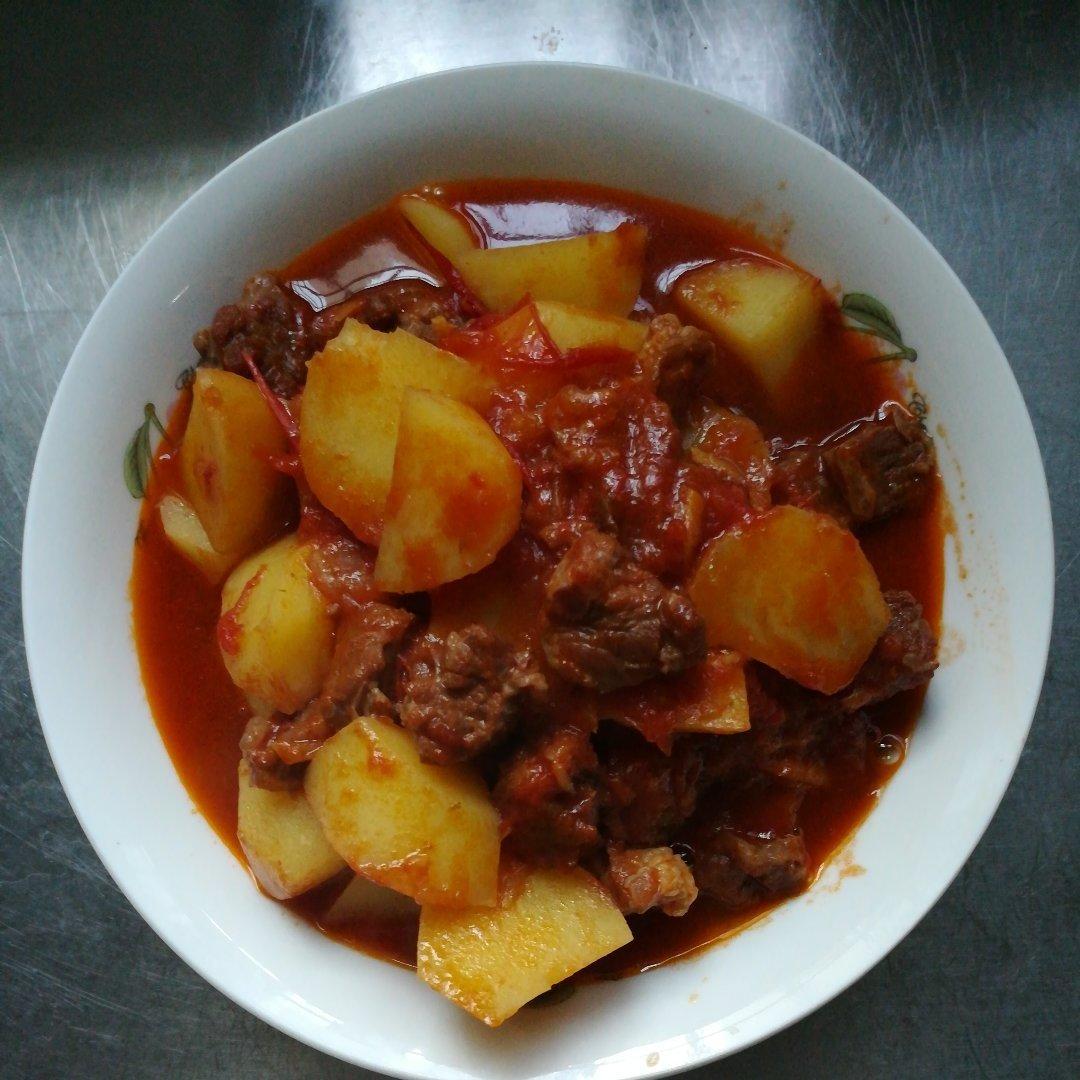 快手西红柿土豆炖牛肉