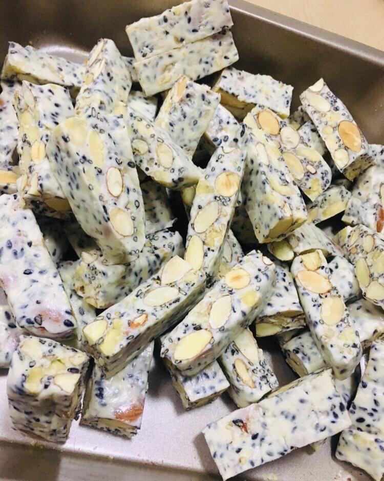 巧克力牛轧糖