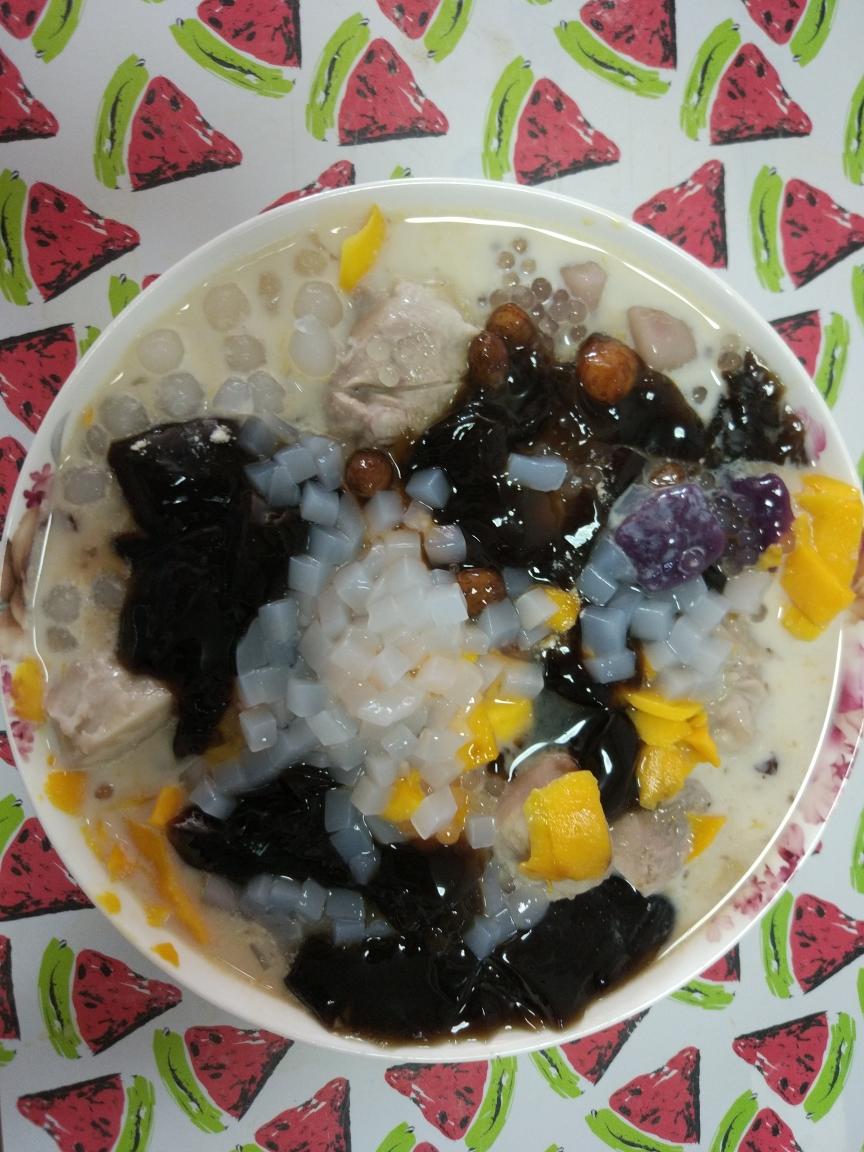 终极版芋圆西米露的做法