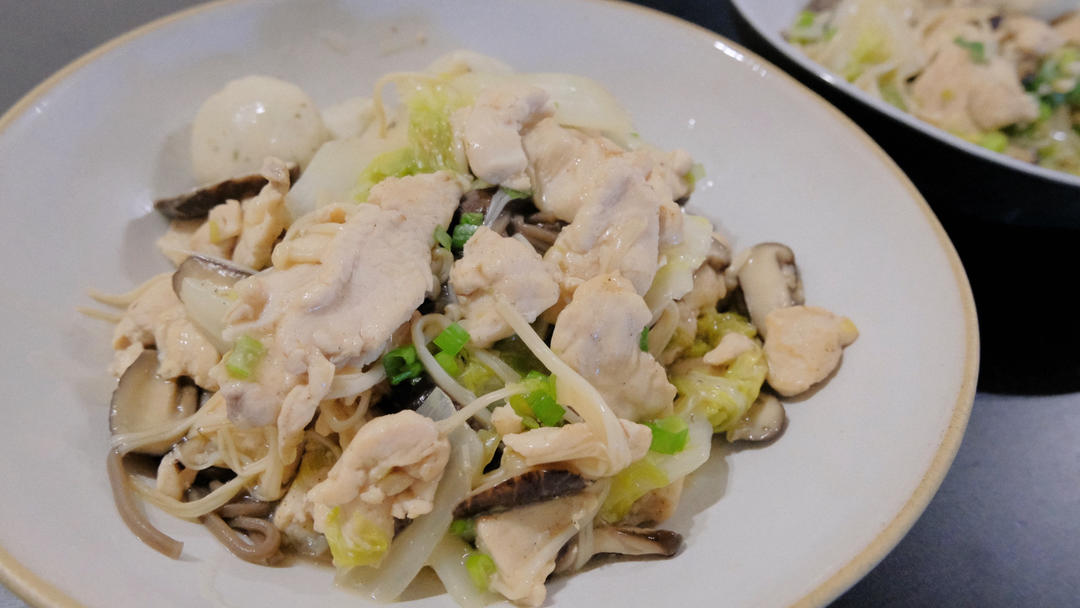 三鲜鱼丸盖浇饭