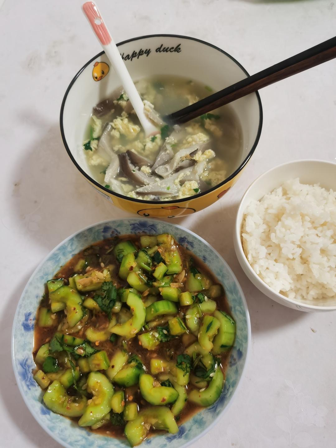 🌈酸酸辣辣巨开胃～超过瘾的凉拌黄瓜