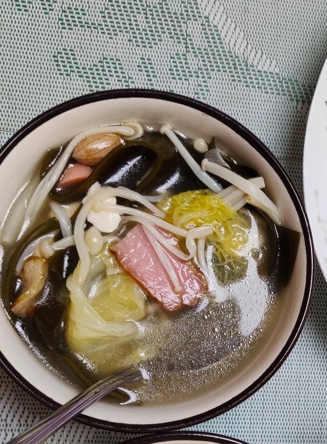 【腊肉豆腐什锦汤的做法步骤图，怎么做好吃】蔡兜兜2019_下厨房