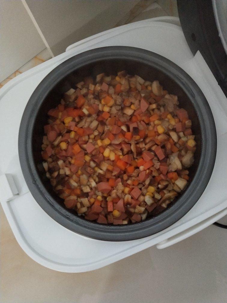把陈乔恩吃哭的焖饭，我一口气连吃3碗，学会后再也不想吃外卖了