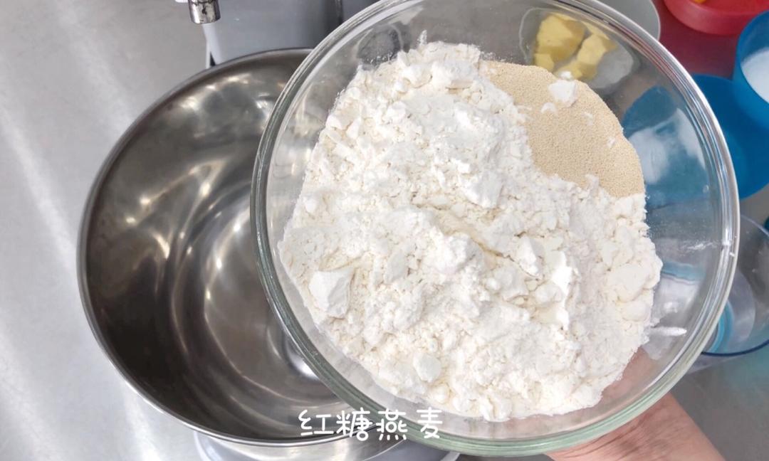 纯奶手撕吐司的做法 步骤1