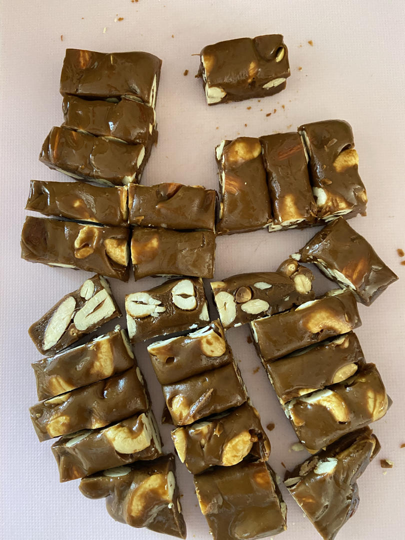 消耗奶油大户—-少糖版坚果咸焦糖太妃糖（含操作小视频）