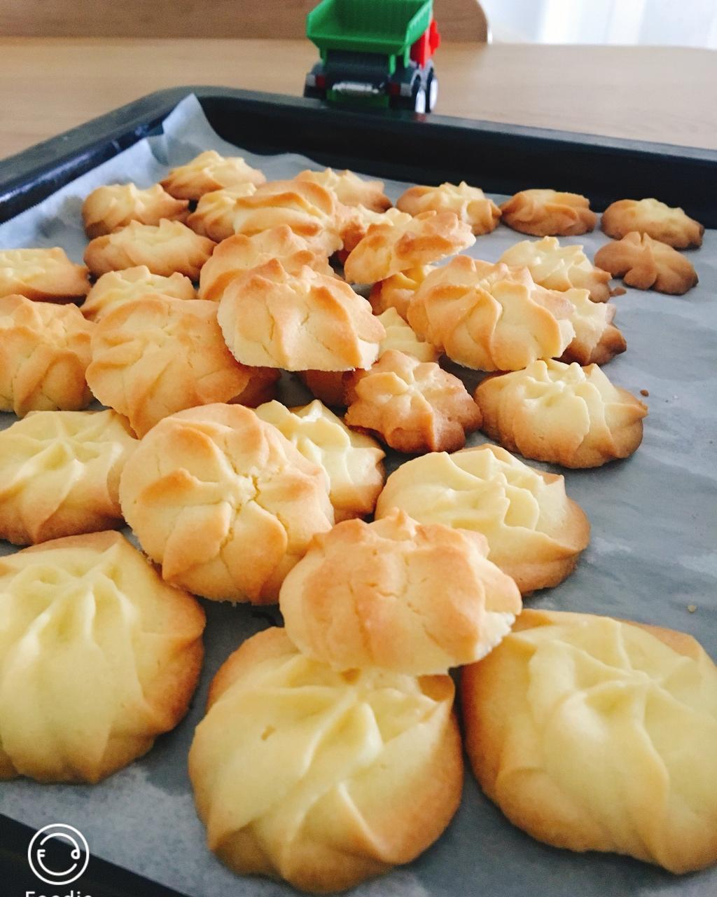 飞飞的小厨房做的原味黄油曲奇饼干